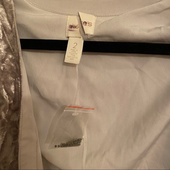 ❌ SOLD ❌ Chico’s size 2 gray/silver velvet jacket - Picture 11 of 14